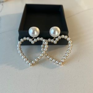 Pearl & Gold Heart Earrings (never worn)